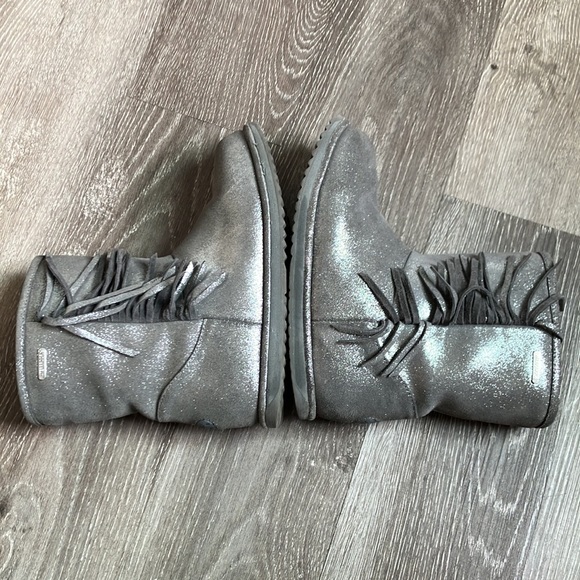 EMU - Picture 15 of 17